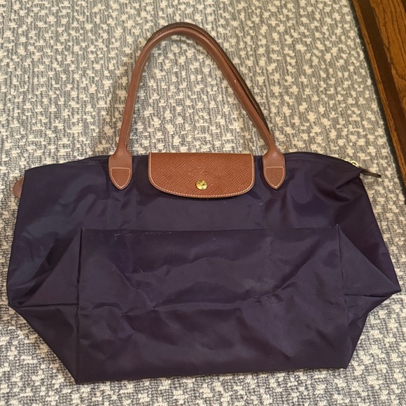 Longchamp tote - Picture 1 of 4